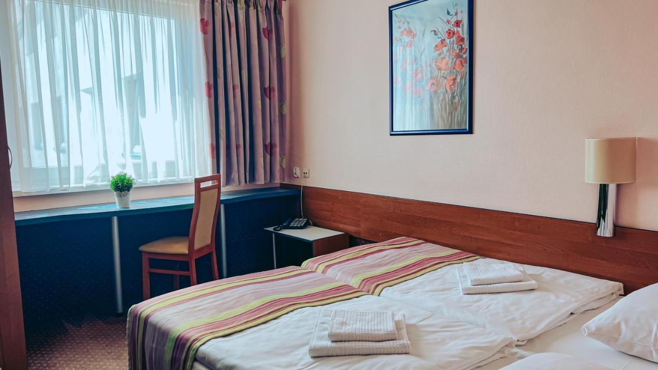 Aqua Hotel Polkowice Eksteriør bilde